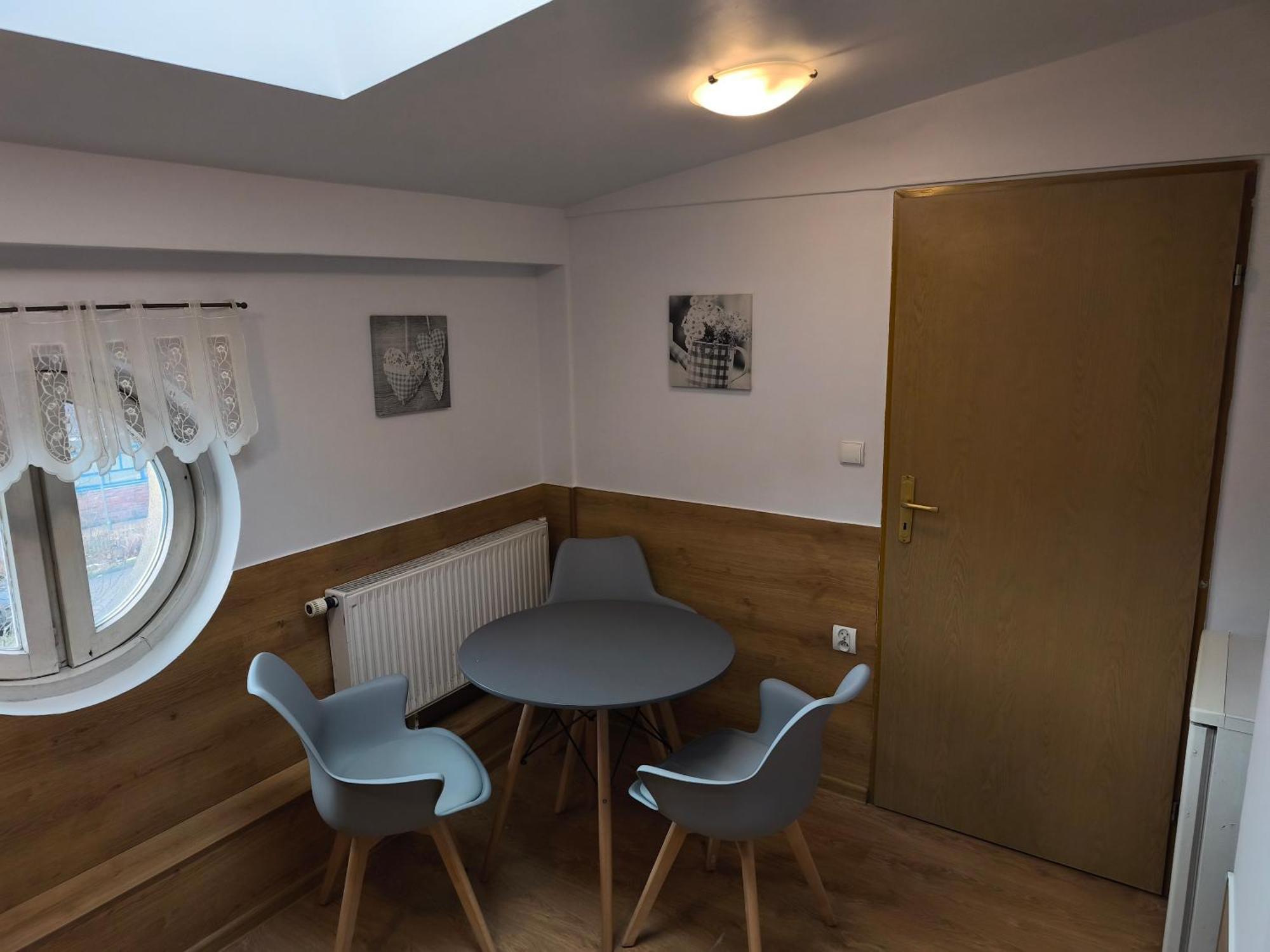 Pokoje Goscinne I Apartamenty Krupowki 19 Zakopane Exterior foto